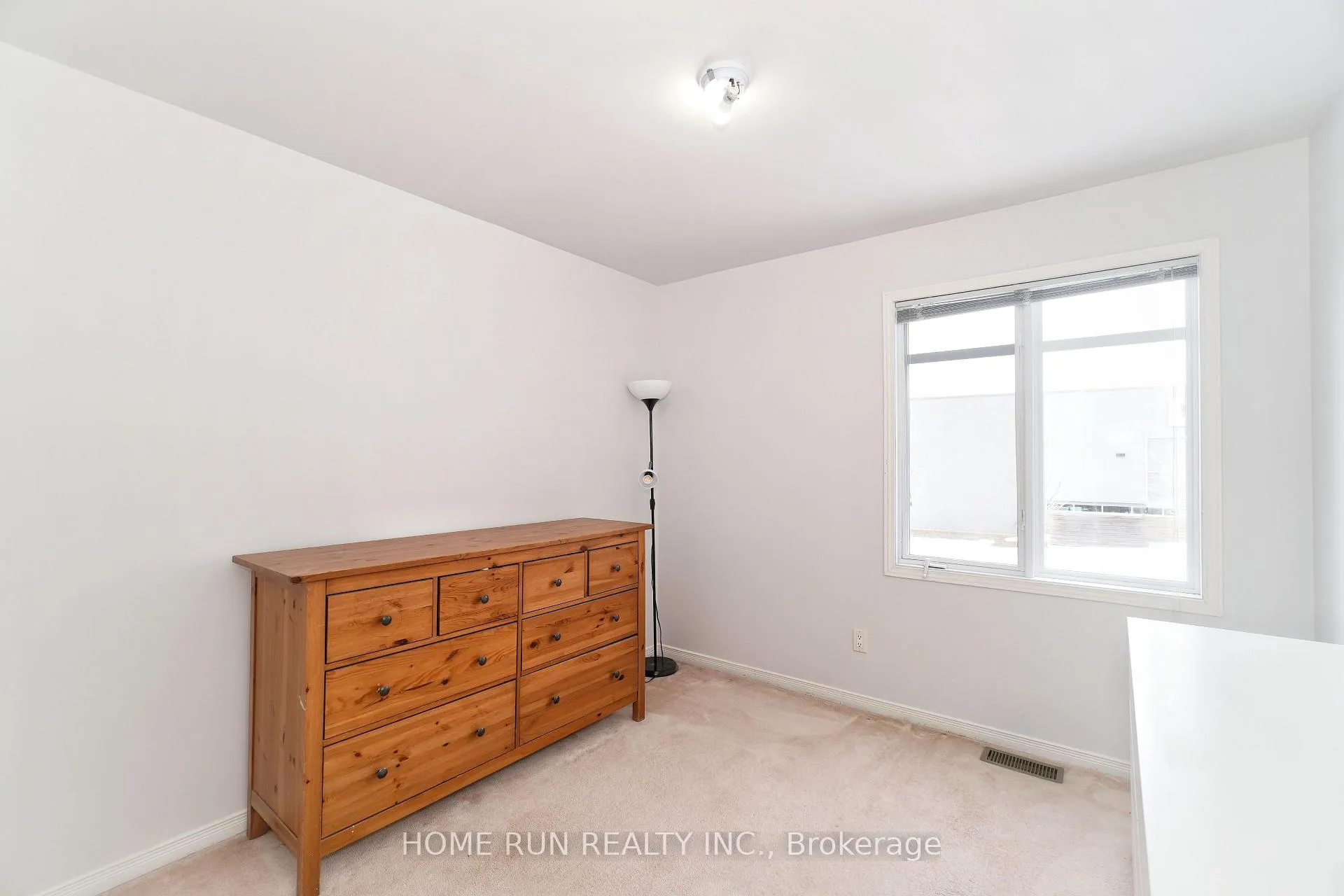 Photo 32 of 129 Hearst Way, Ottawa, Kanata - Katimavik — HOMEH