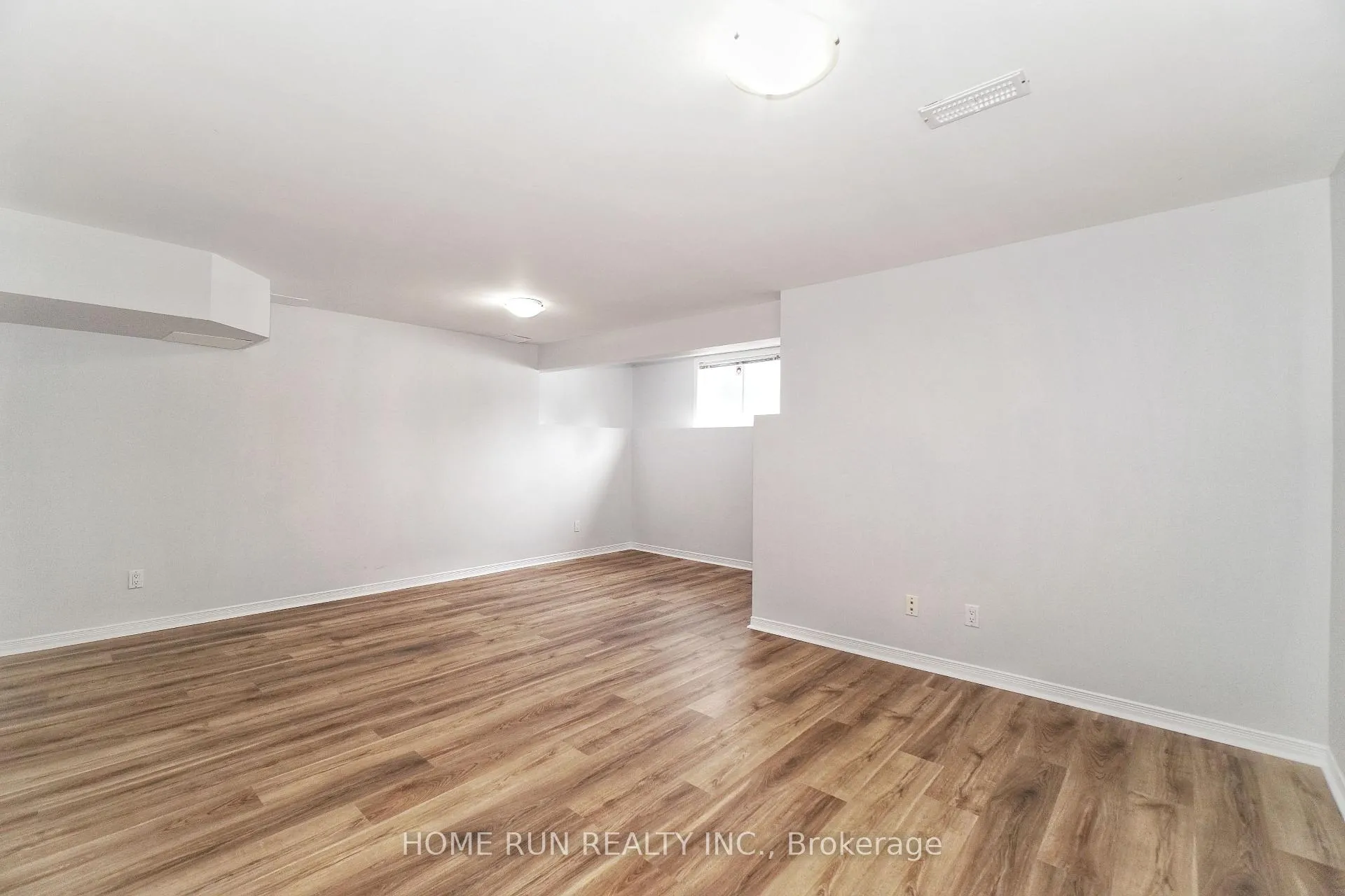 Photo 35 of 129 Hearst Way, Ottawa, Kanata - Katimavik — HOMEH