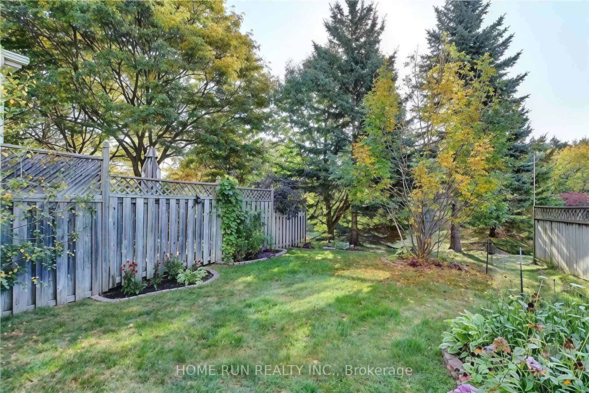 Photo 39 of 129 Hearst Way, Ottawa, Kanata - Katimavik — HOMEH