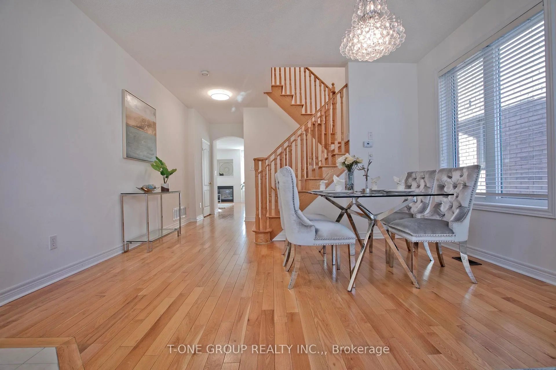 Photo 5 of 32 Alexander Lawrie Avenue, Markham, Wismer — HOMEH