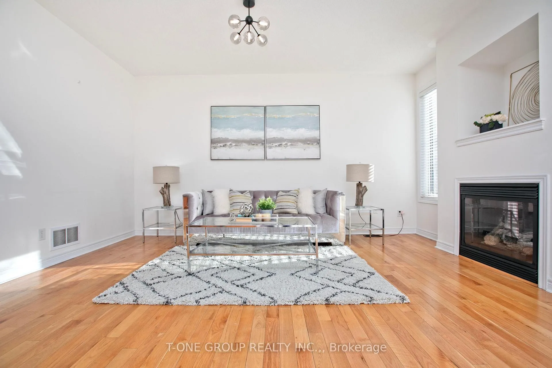 Photo 8 of 32 Alexander Lawrie Avenue, Markham, Wismer — HOMEH