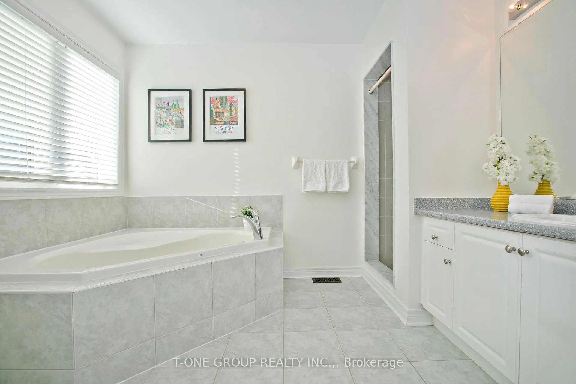 Photo 15 of 32 Alexander Lawrie Avenue, Markham, Wismer — HOMEH