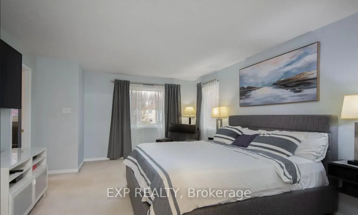 Photo 7 of 61 Flowertree Crescent, Ottawa, Kanata - Emerald Meadows/Trailwest — HOMEH