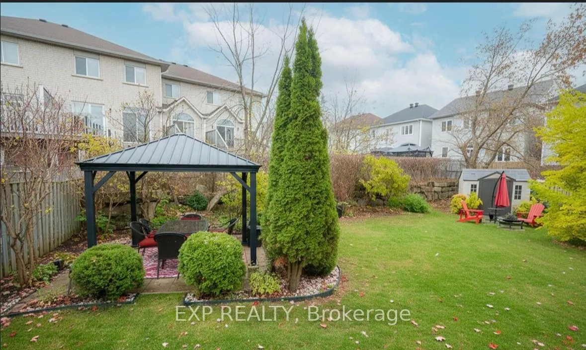 Photo 11 of 61 Flowertree Crescent, Ottawa, Kanata - Emerald Meadows/Trailwest — HOMEH