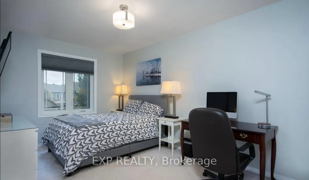 Photo 12 of 61 Flowertree Crescent, Ottawa, Kanata - Emerald Meadows/Trailwest — HOMEH