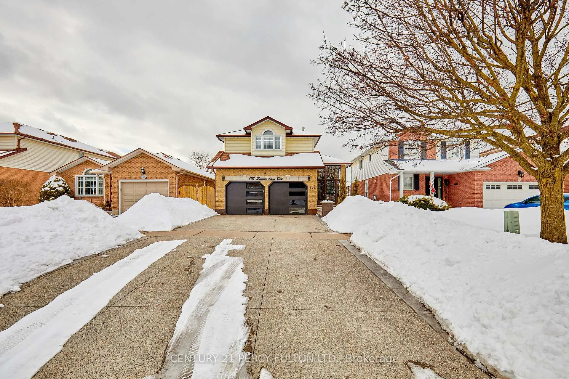 Photo 2 of 803 Beatrice Street E, Oshawa, Pinecrest — HOMEH