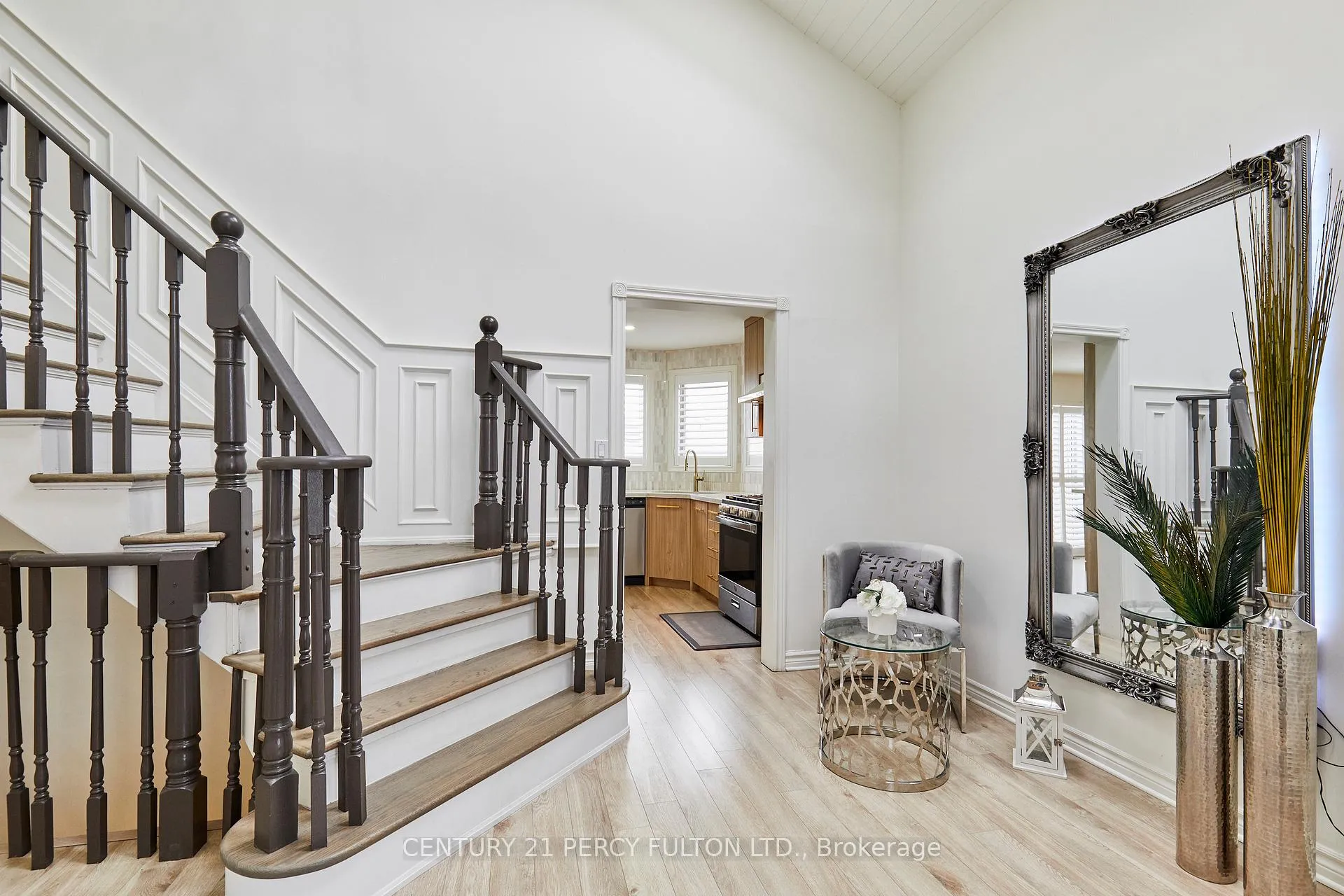 Photo 3 of 803 Beatrice Street E, Oshawa, Pinecrest — HOMEH