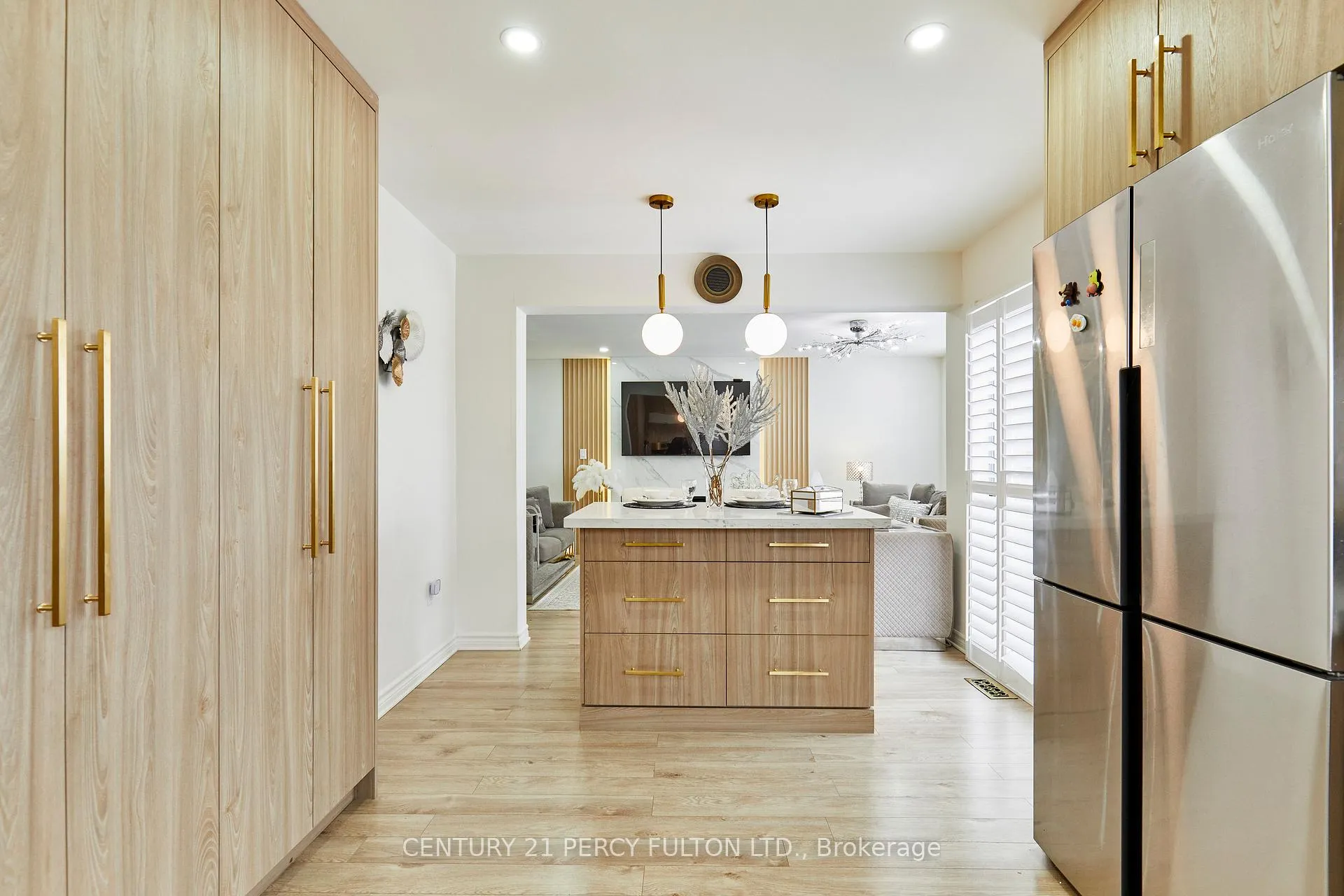 Photo 5 of 803 Beatrice Street E, Oshawa, Pinecrest — HOMEH
