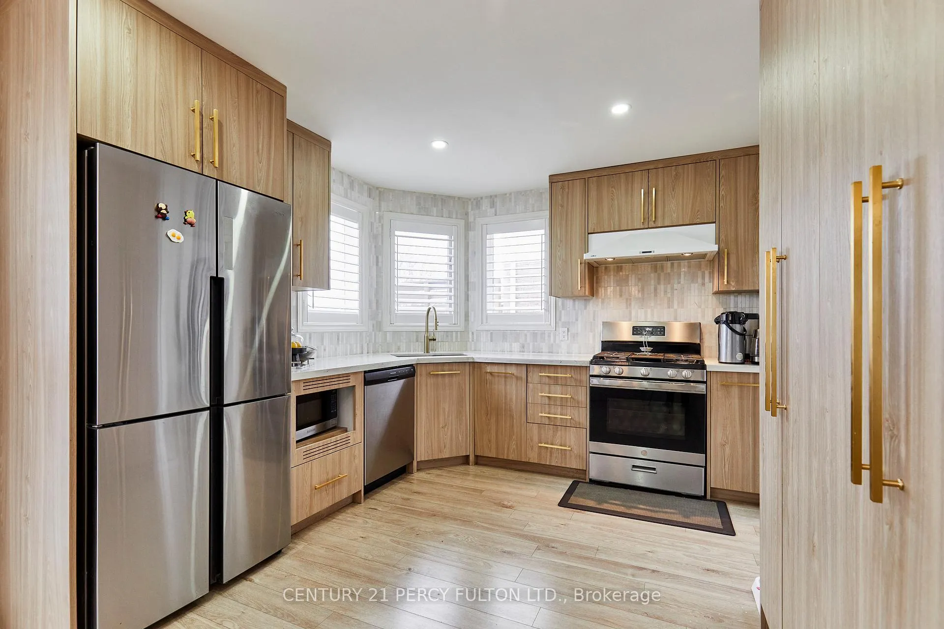Photo 7 of 803 Beatrice Street E, Oshawa, Pinecrest — HOMEH