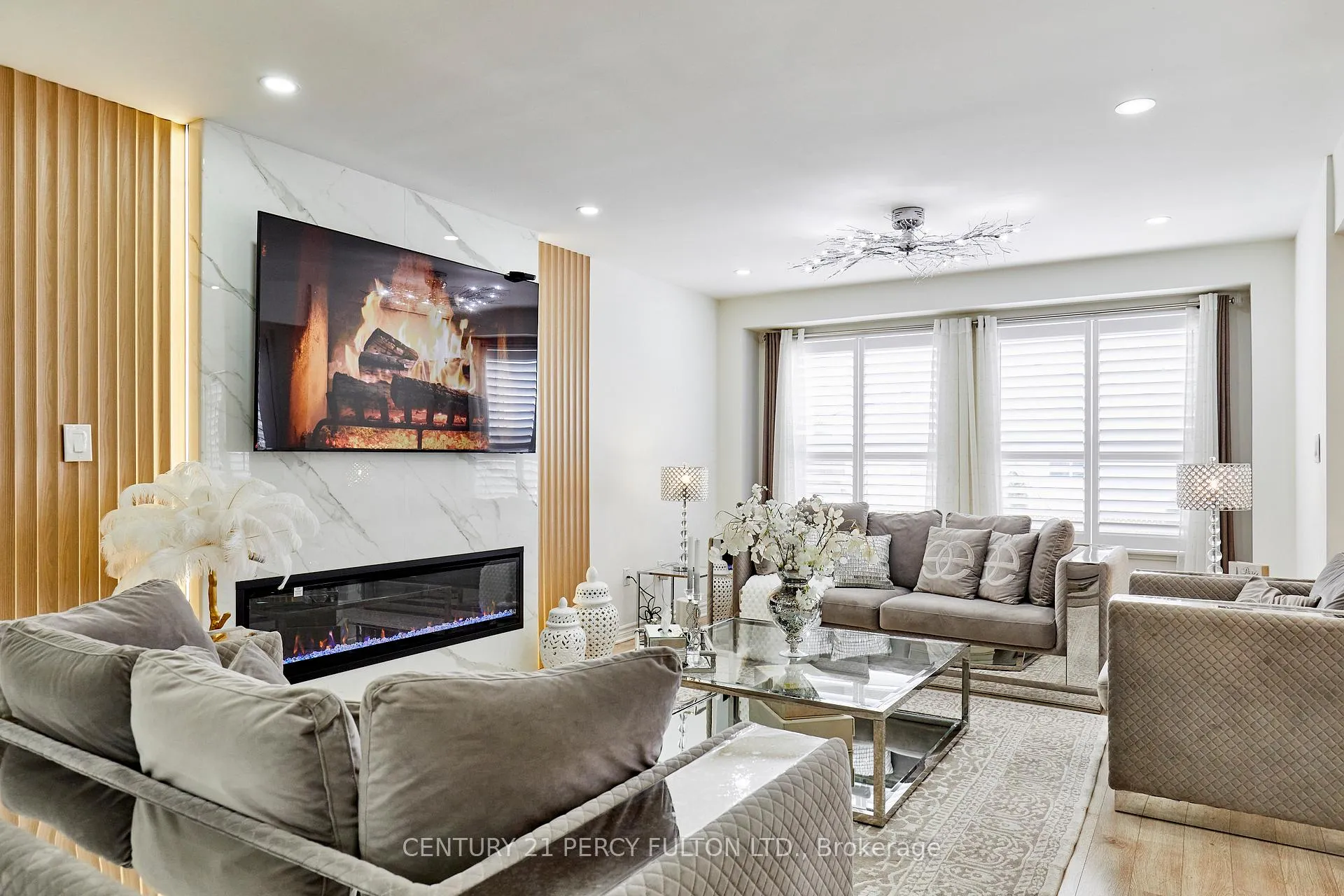 Photo 9 of 803 Beatrice Street E, Oshawa, Pinecrest — HOMEH