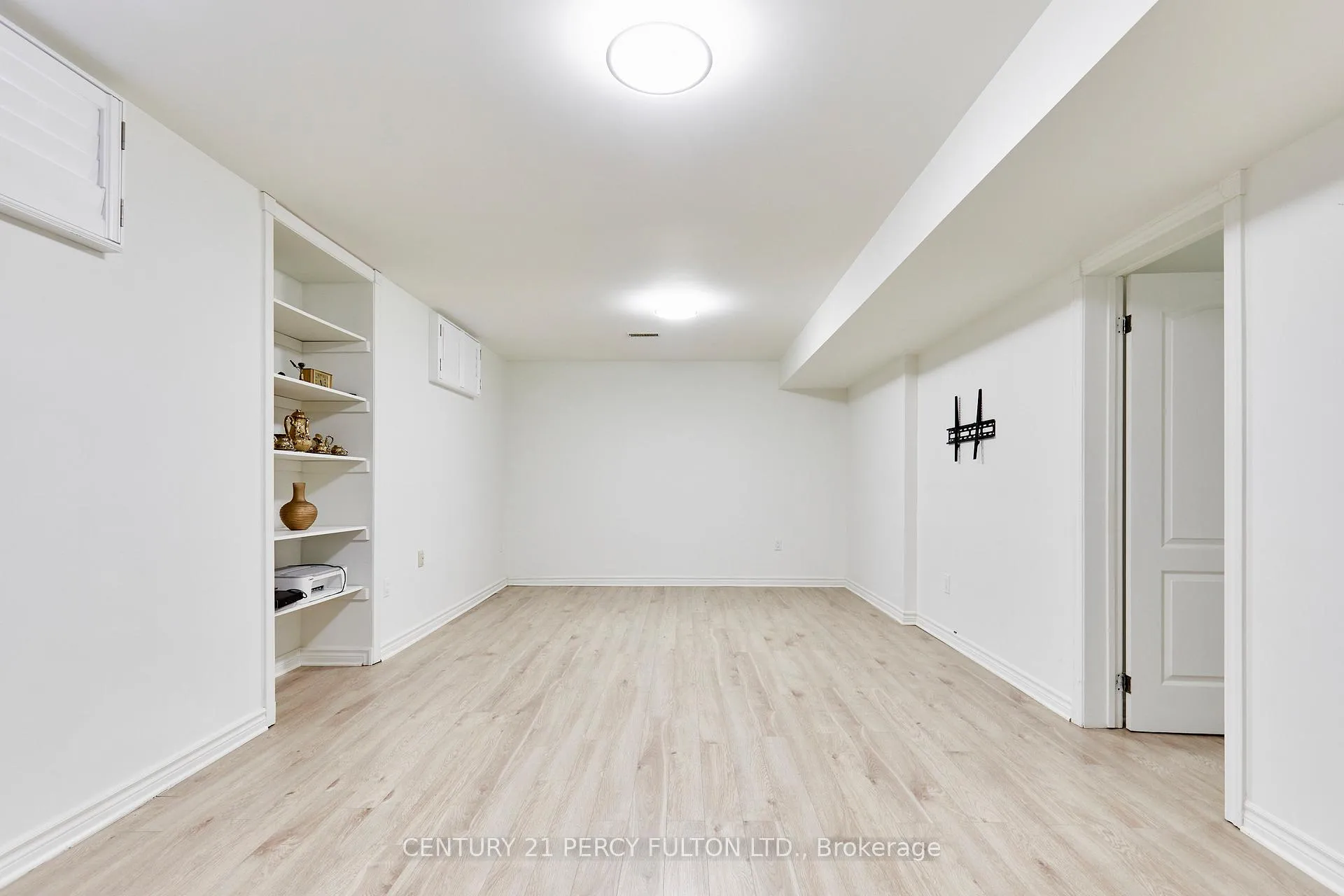 Photo 25 of 803 Beatrice Street E, Oshawa, Pinecrest — HOMEH
