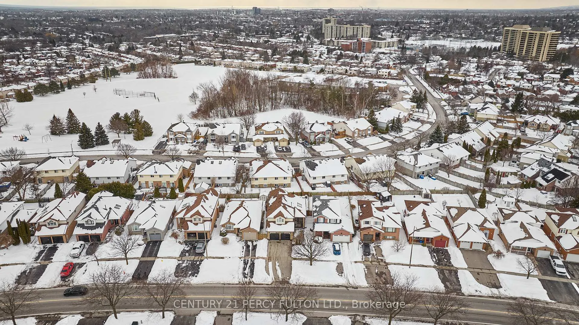 Photo 34 of 803 Beatrice Street E, Oshawa, Pinecrest — HOMEH