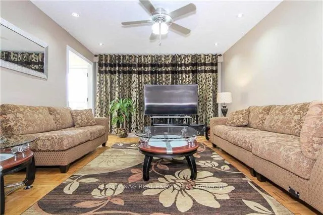 Photo 7 of 47 Madison Street, Brampton, Central Park — HOMEH