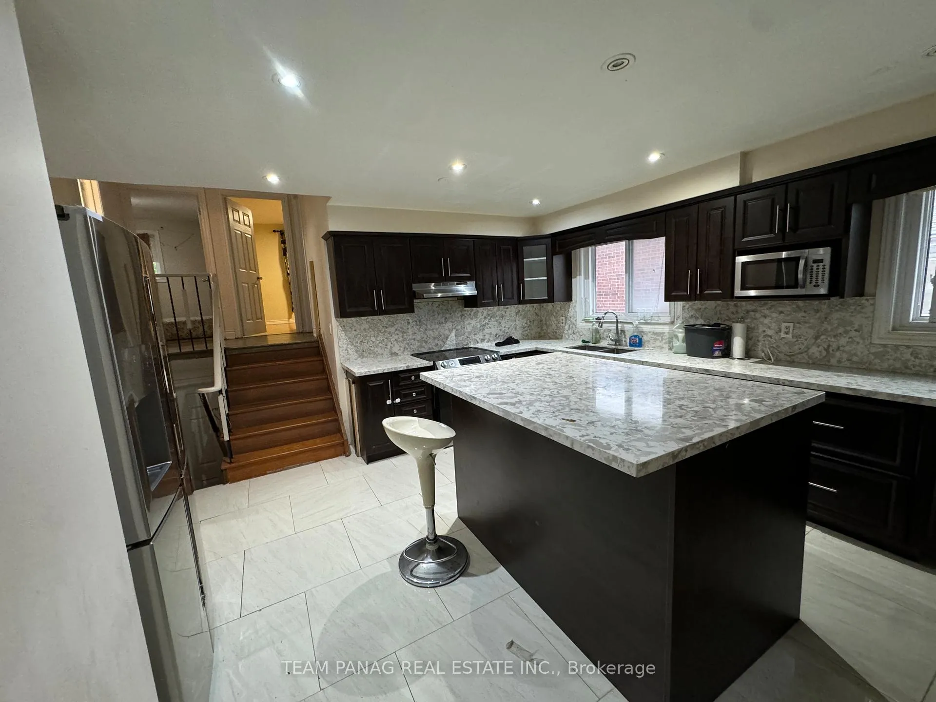 Photo 12 of 47 Madison Street, Brampton, Central Park — HOMEH