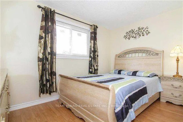 Photo 17 of 47 Madison Street, Brampton, Central Park — HOMEH