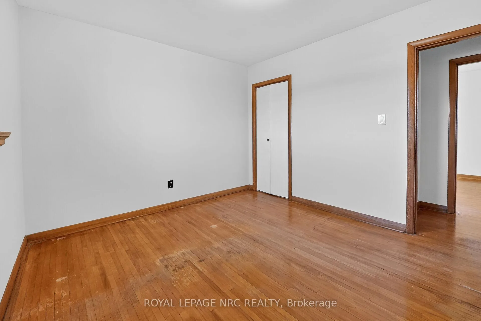 Photo 11 of 86 Royal Manor Drive, St. Catharines, Carlton/Bunting — HOMEH