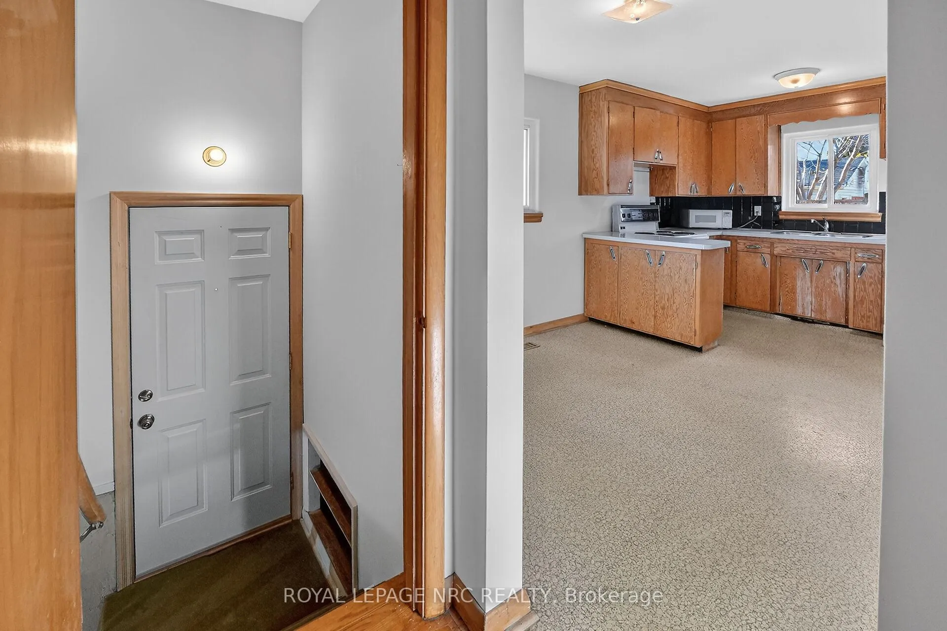 Photo 16 of 86 Royal Manor Drive, St. Catharines, Carlton/Bunting — HOMEH