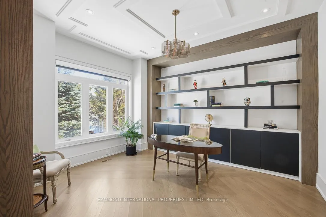 Photo 5 of 42 Laureleaf Road, Markham, Bayview Glen — HOMEH