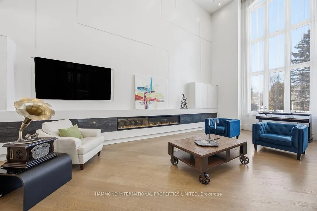 Photo 7 of 42 Laureleaf Road, Markham, Bayview Glen — HOMEH