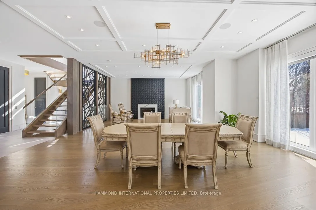 Photo 12 of 42 Laureleaf Road, Markham, Bayview Glen — HOMEH