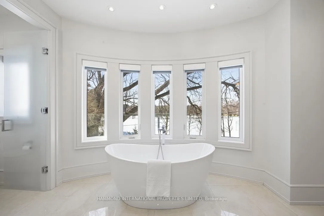 Photo 24 of 42 Laureleaf Road, Markham, Bayview Glen — HOMEH