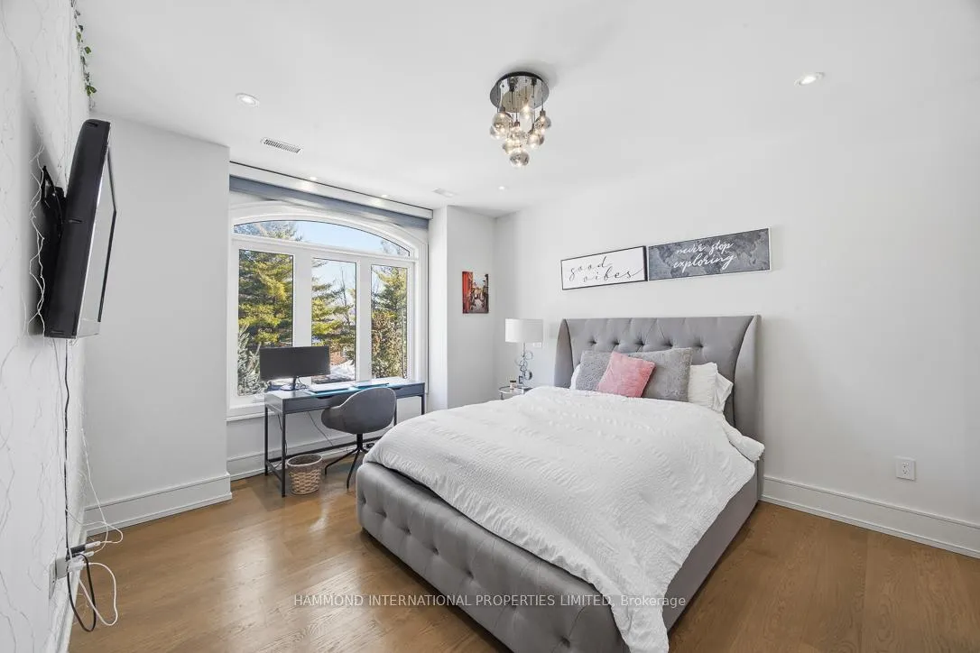 Photo 30 of 42 Laureleaf Road, Markham, Bayview Glen — HOMEH