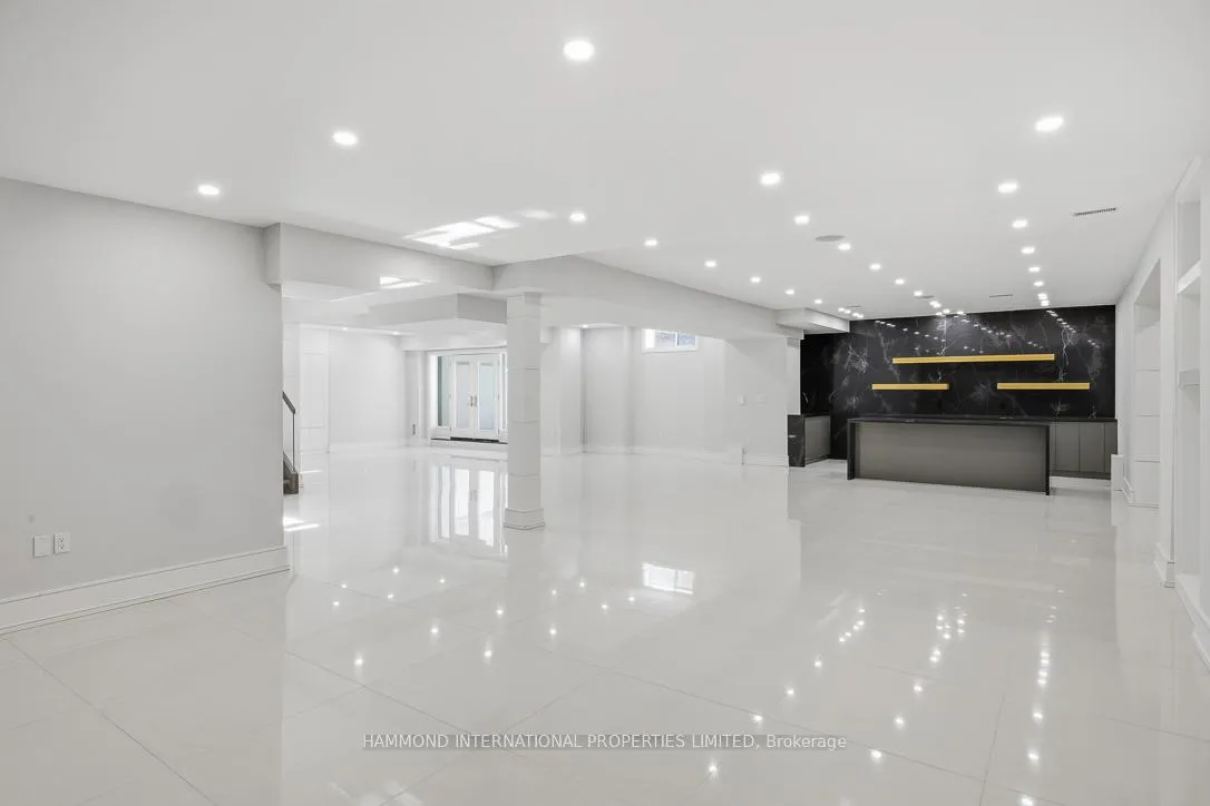Photo 33 of 42 Laureleaf Road, Markham, Bayview Glen — HOMEH