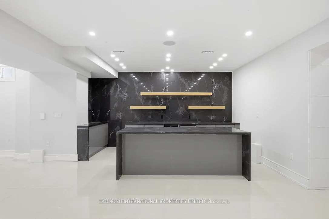 Photo 34 of 42 Laureleaf Road, Markham, Bayview Glen — HOMEH