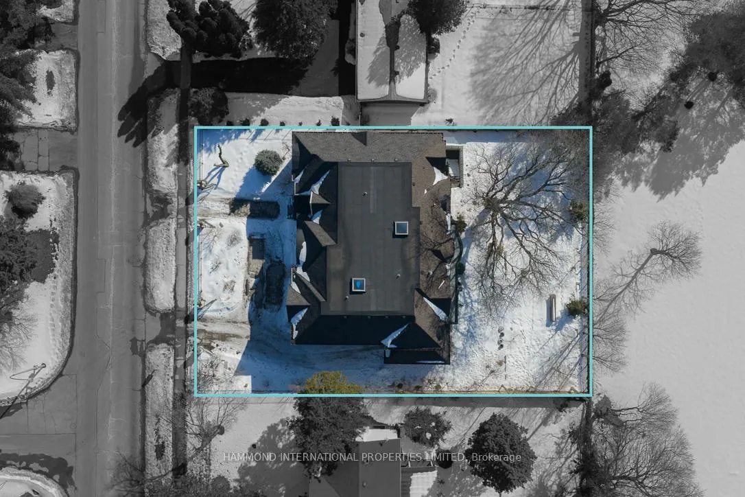Photo 37 of 42 Laureleaf Road, Markham, Bayview Glen — HOMEH