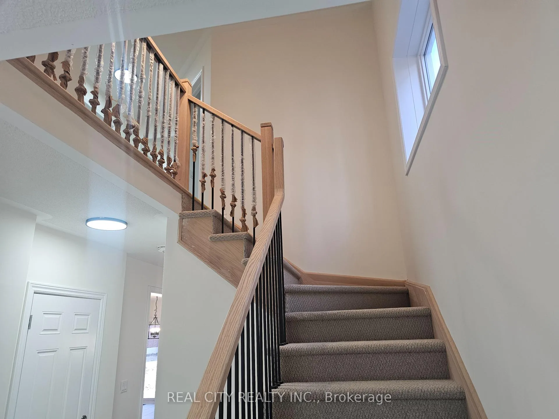 Photo 14 of 5 Heather Fullerton Road, Markham, Milliken Mills West — HOMEH