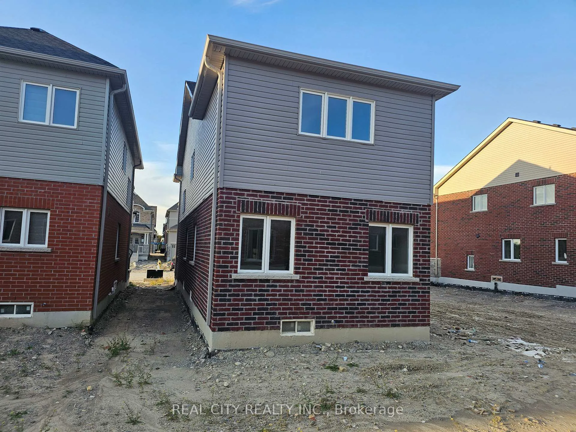 Photo 32 of 5 Heather Fullerton Road, Markham, Milliken Mills West — HOMEH