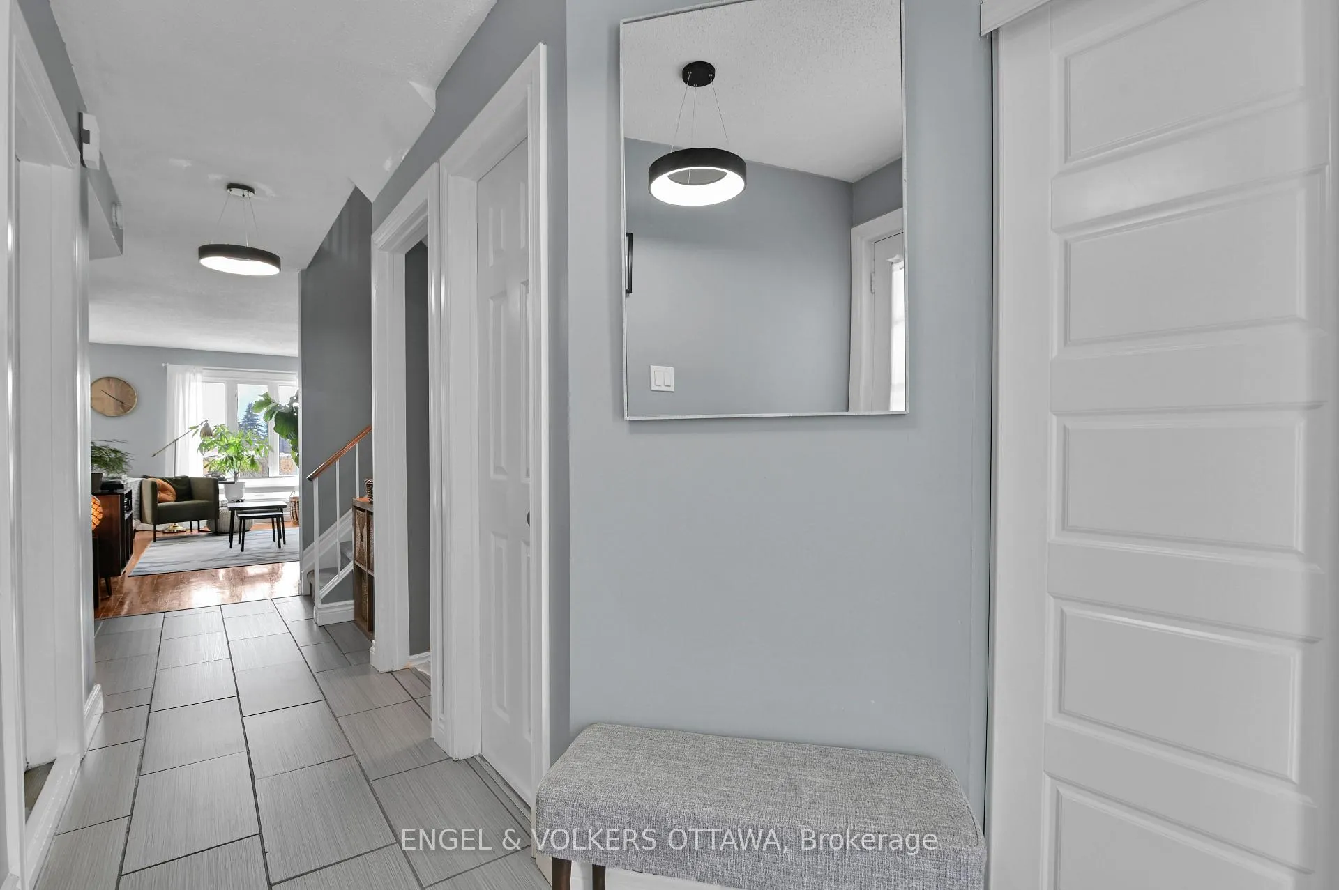 Photo 5 of 66 Hummingbird Crescent, Ottawa, Barrhaven - Cedargrove/Fraserdale — HOMEH