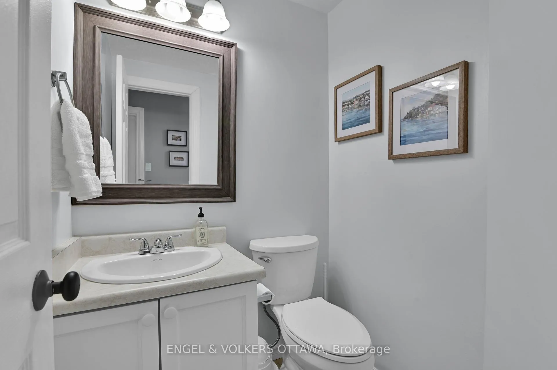 Photo 6 of 66 Hummingbird Crescent, Ottawa, Barrhaven - Cedargrove/Fraserdale — HOMEH