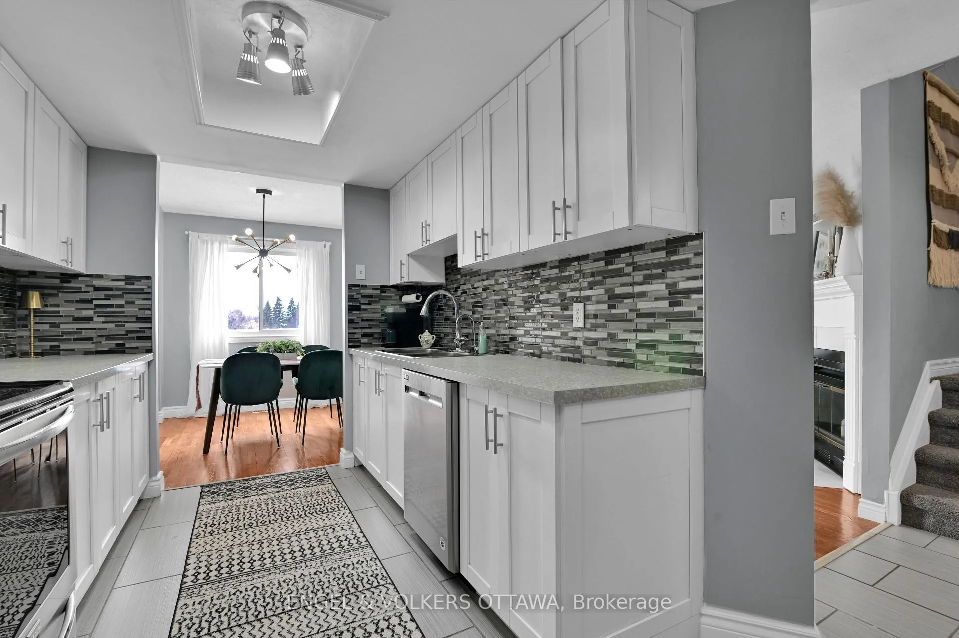 Photo 9 of 66 Hummingbird Crescent, Ottawa, Barrhaven - Cedargrove/Fraserdale — HOMEH