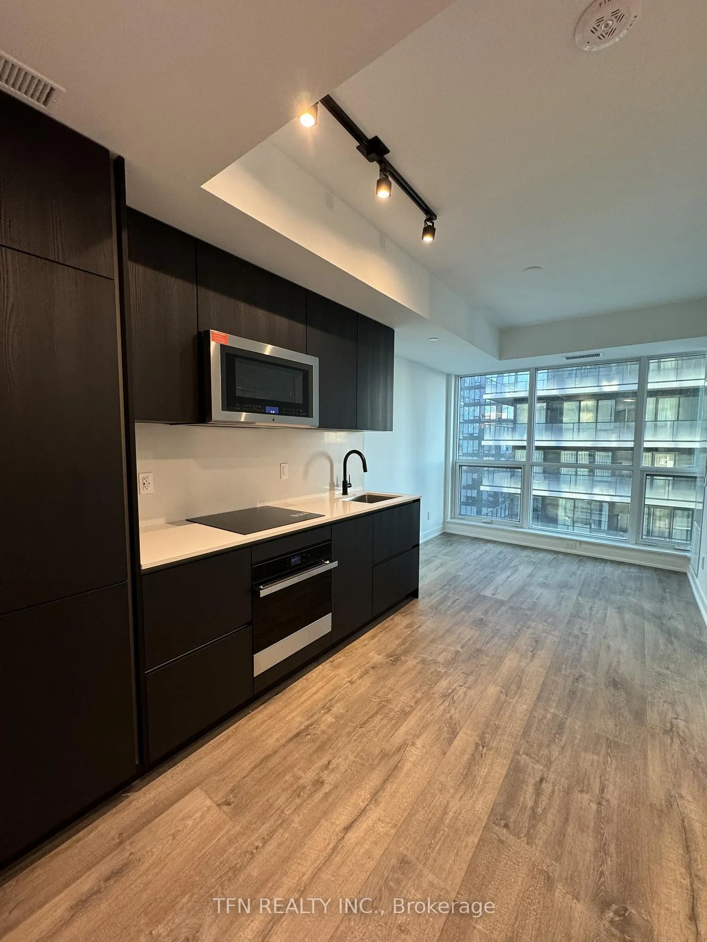 Photo 2 of Unit 3204, 327 King Street W, Toronto, Waterfront Communities — HOMEH