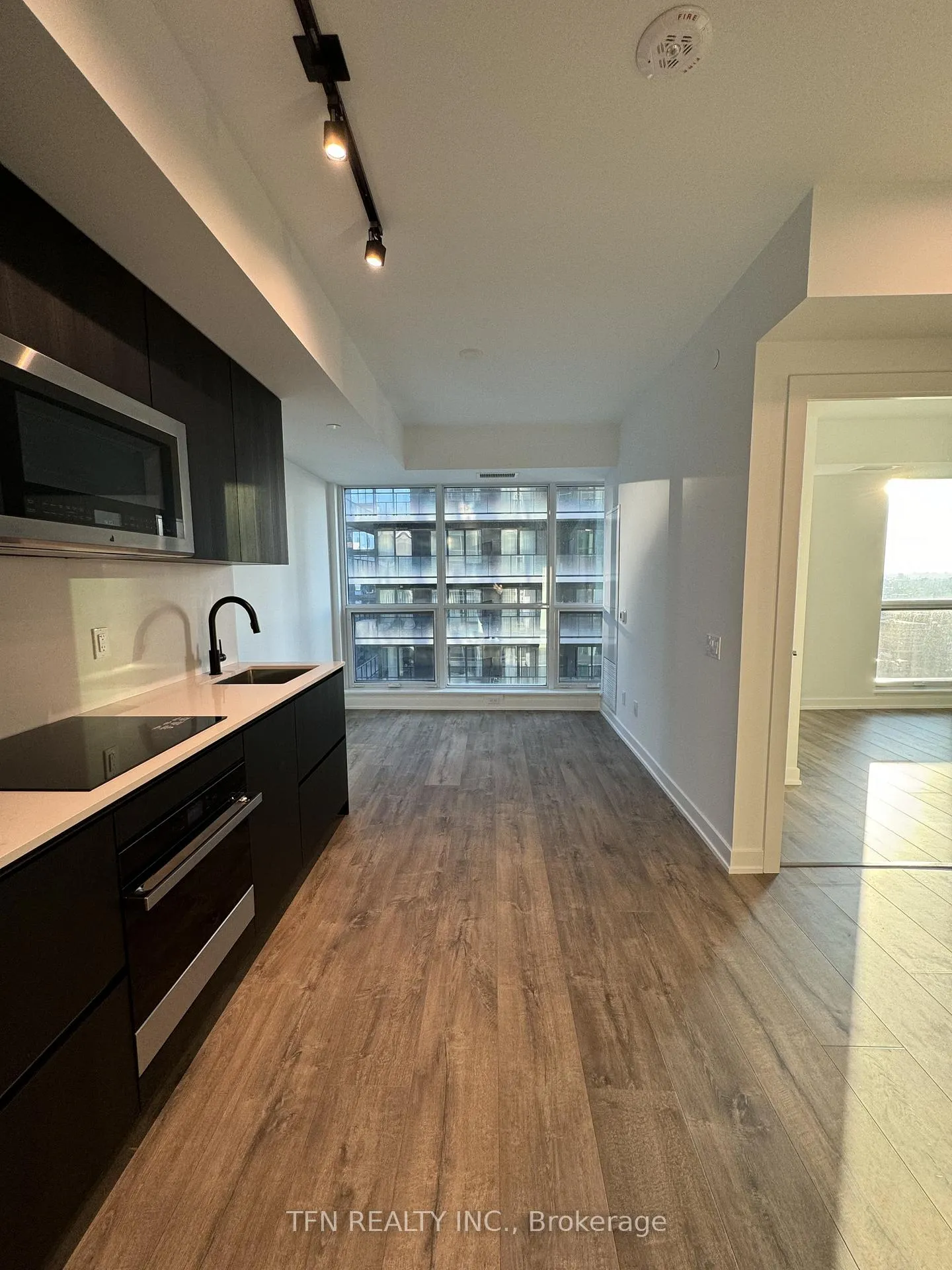 Photo 3 of Unit 3204, 327 King Street W, Toronto, Waterfront Communities — HOMEH