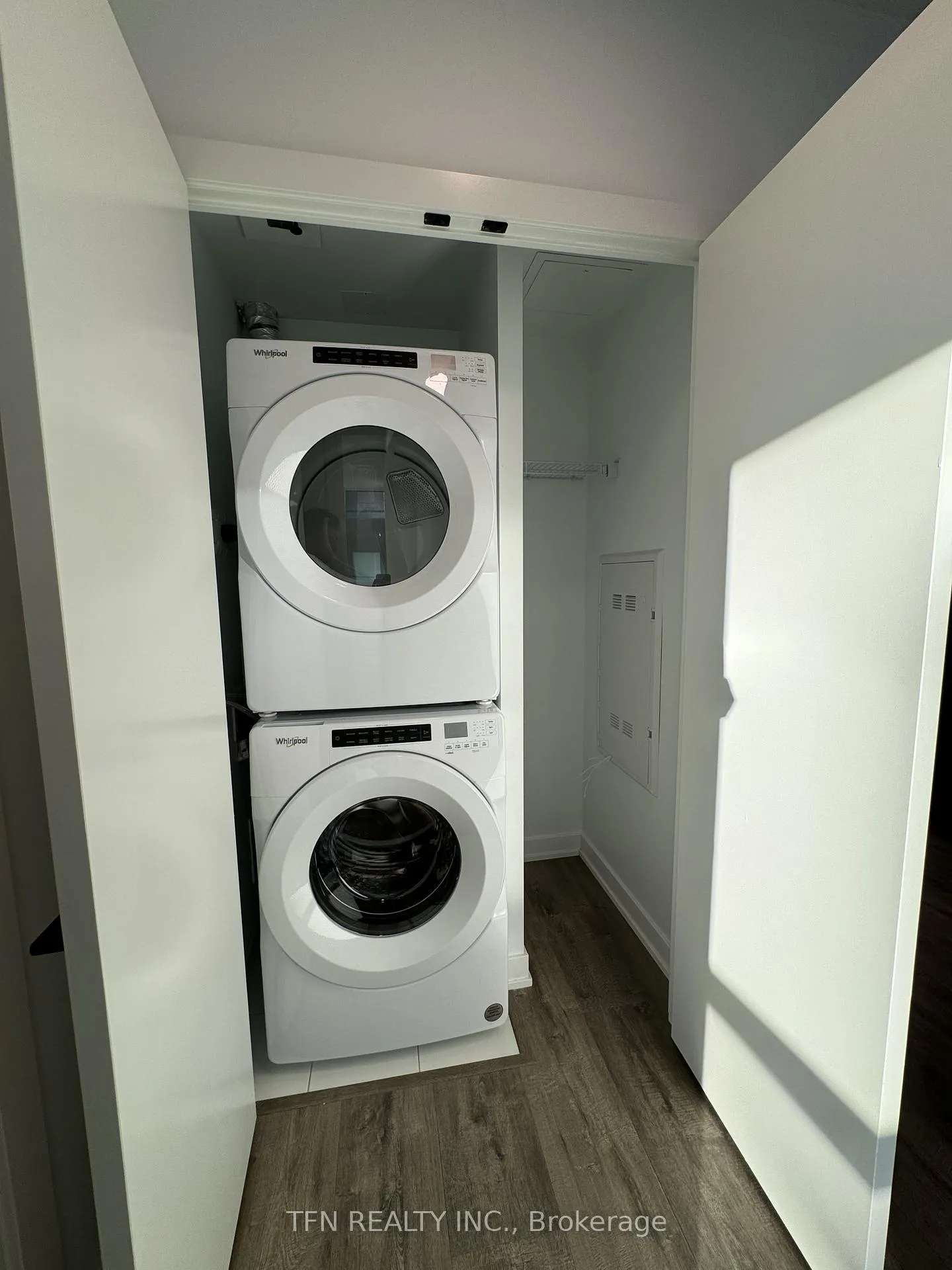 Photo 10 of Unit 3204, 327 King Street W, Toronto, Waterfront Communities — HOMEH