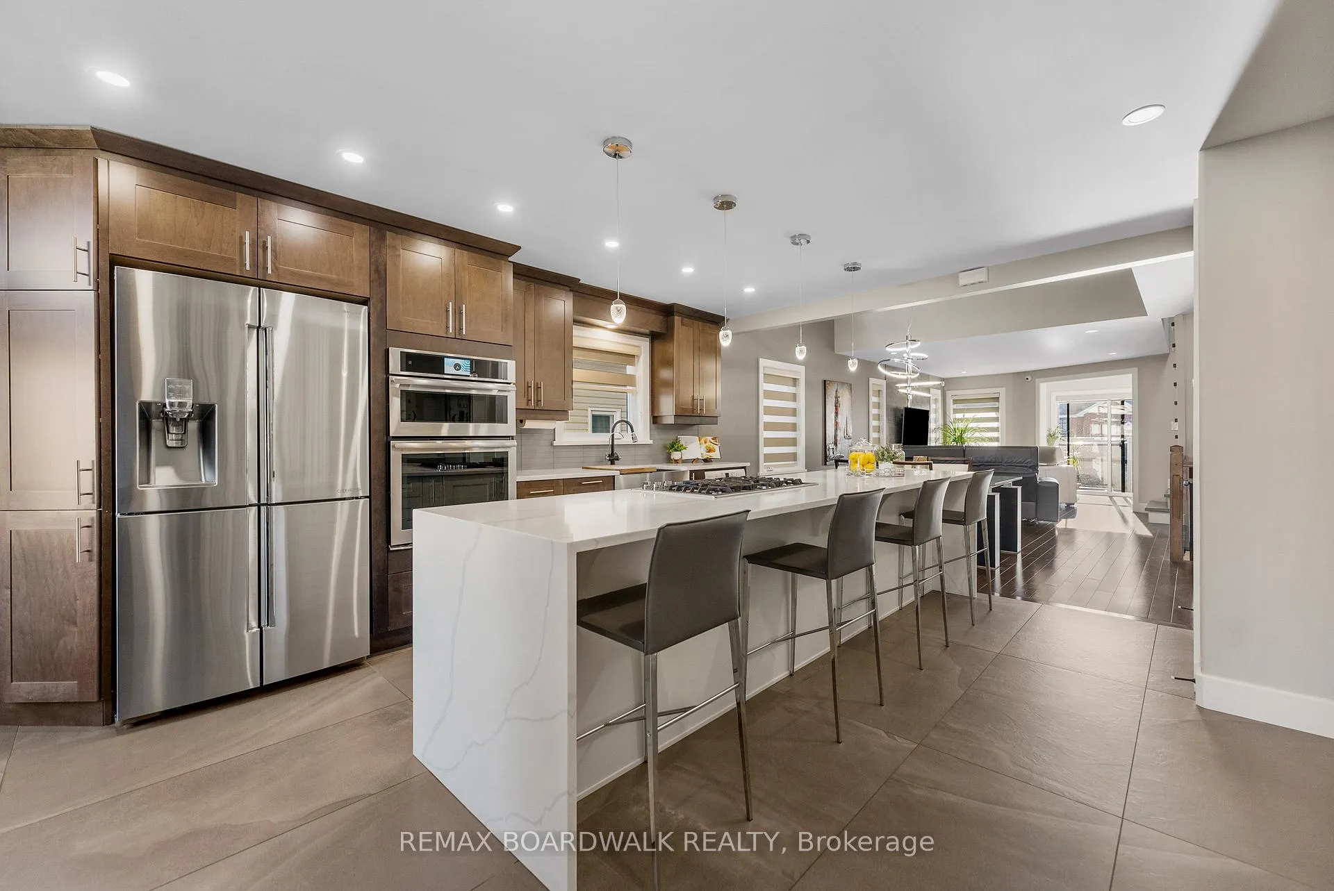 Photo 2 of 1813 Elmridge Drive, Ottawa, Beacon Hill South — HOMEH