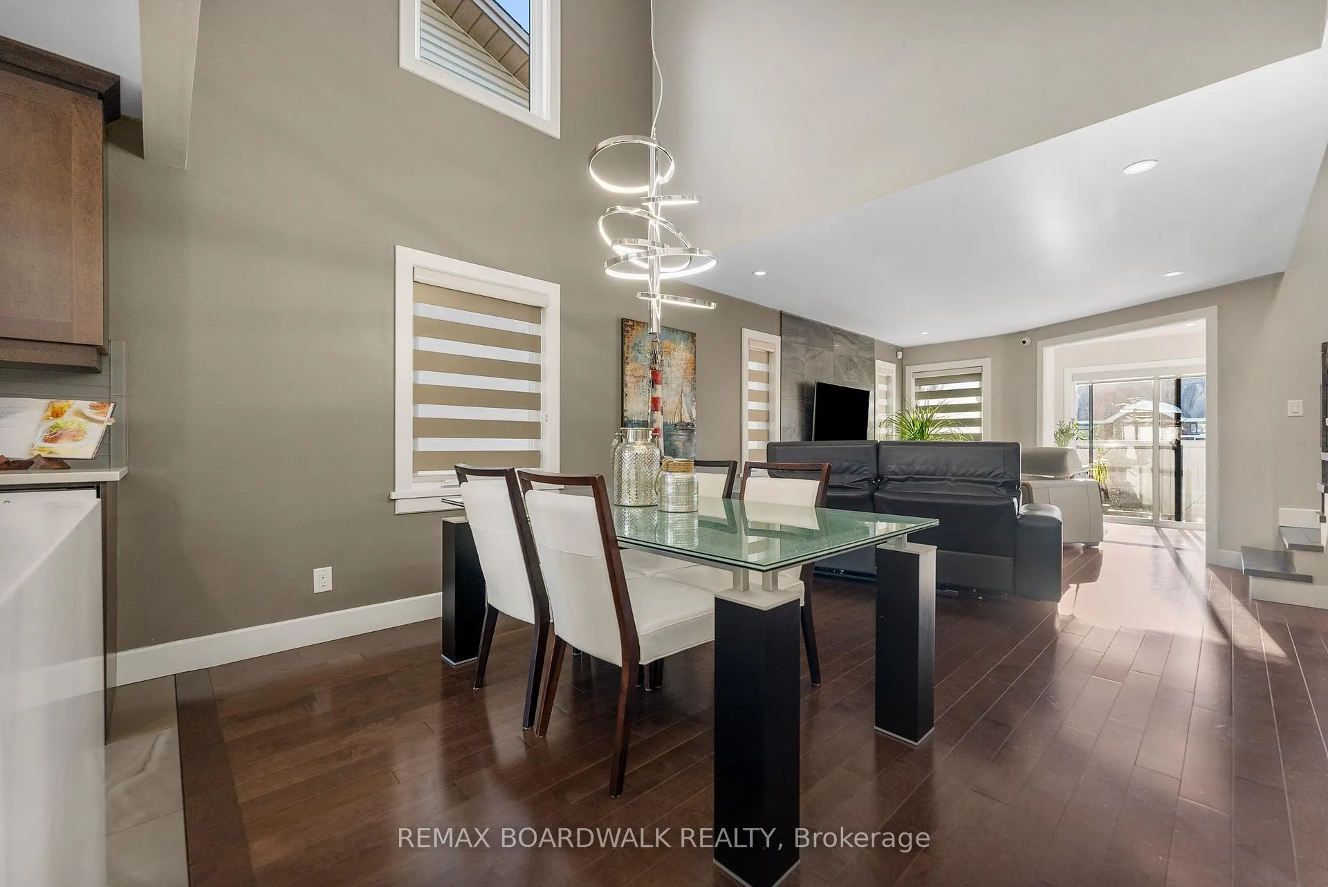 Photo 6 of 1813 Elmridge Drive, Ottawa, Beacon Hill South — HOMEH