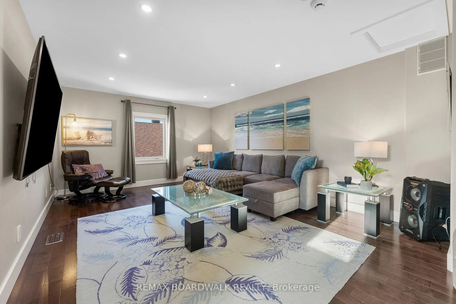 Photo 16 of 1813 Elmridge Drive, Ottawa, Beacon Hill South — HOMEH