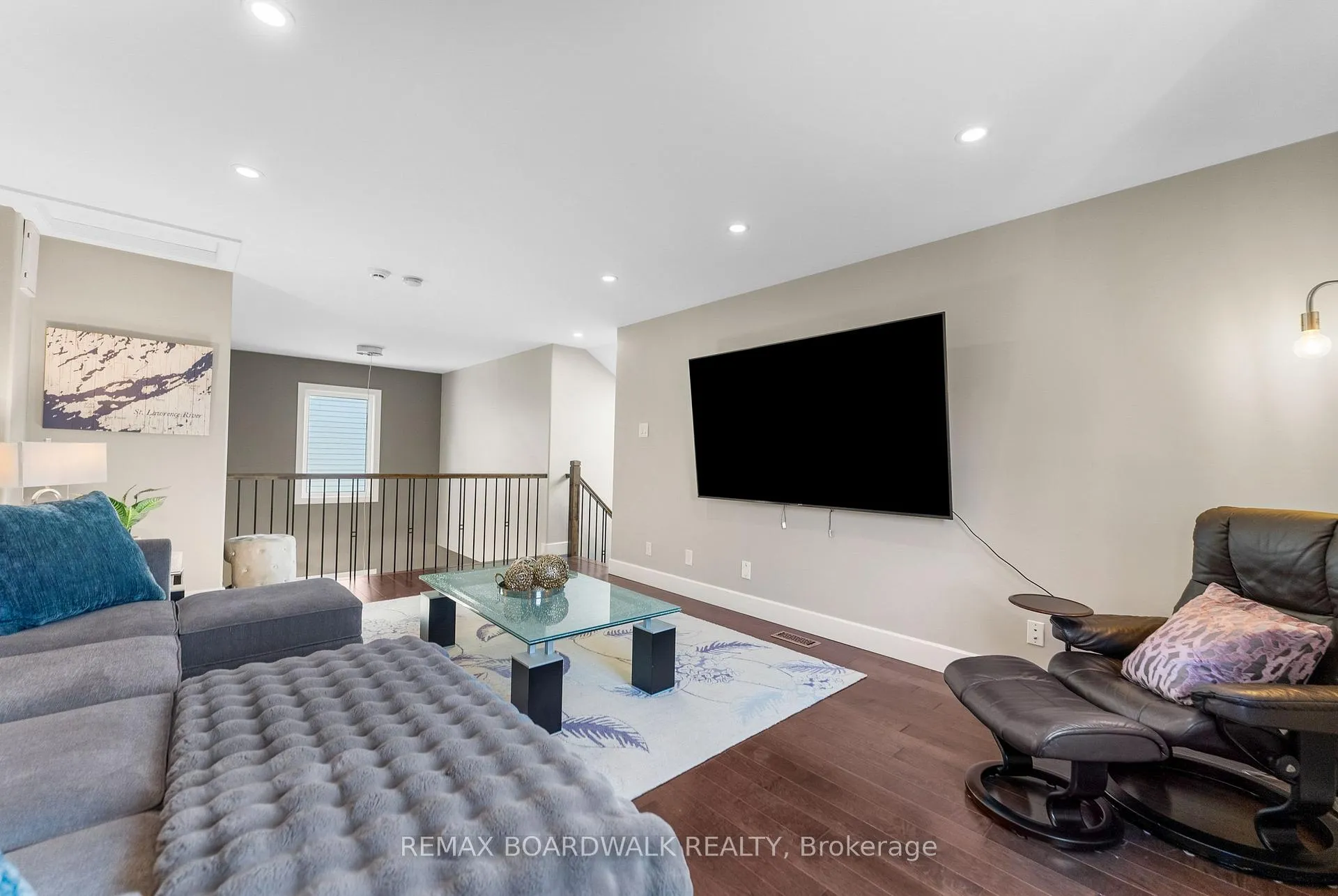 Photo 17 of 1813 Elmridge Drive, Ottawa, Beacon Hill South — HOMEH