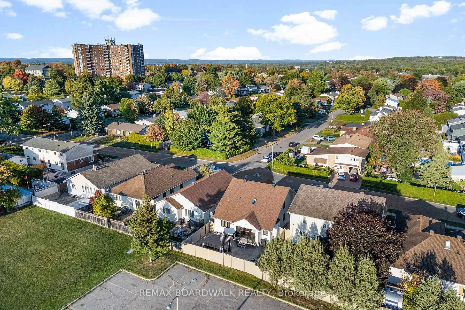 Photo 25 of 1813 Elmridge Drive, Ottawa, Beacon Hill South — HOMEH
