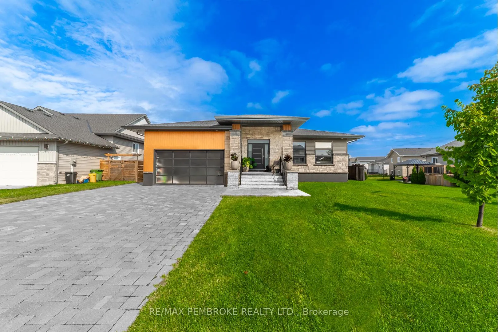 Photo 1 of 8 Drew Street, Petawawa — HOMEH