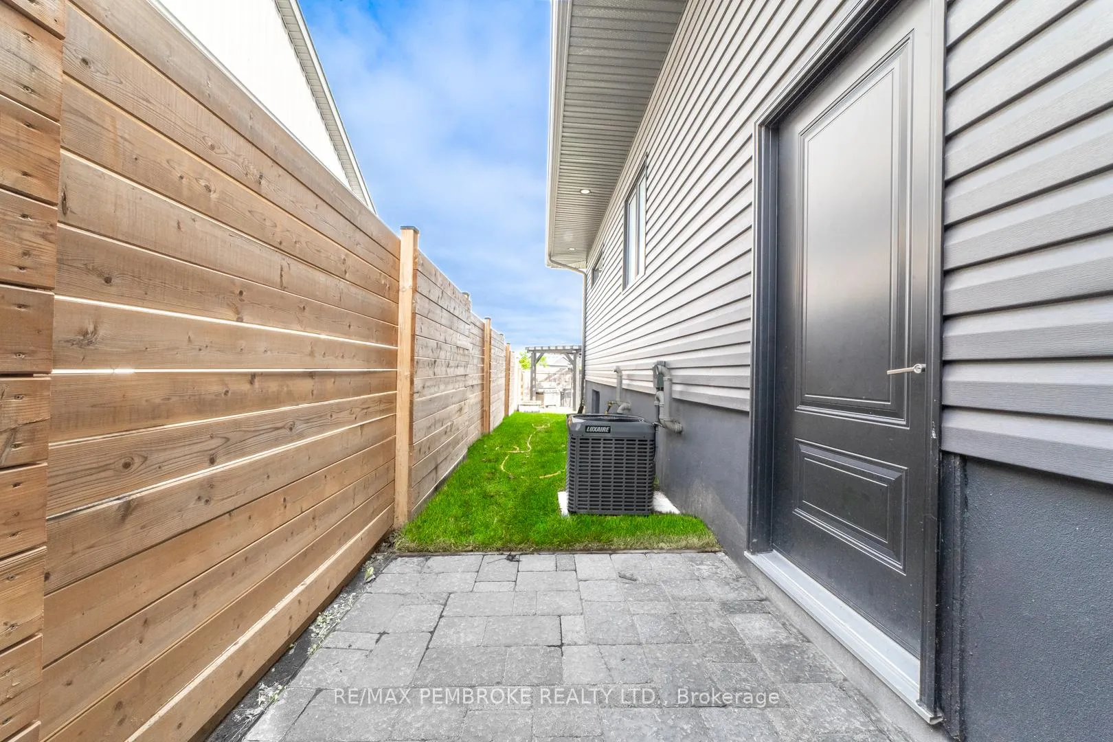 Photo 39 of 8 Drew Street, Petawawa — HOMEH