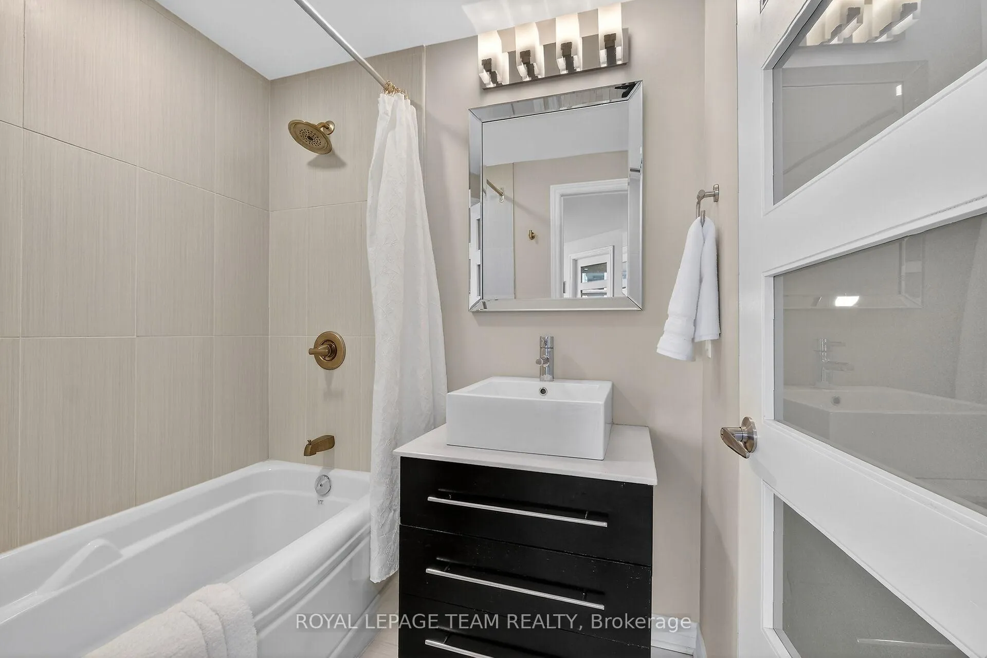 Photo 21 of Unit 704, 575 Byron Avenue, Ottawa, McKellar/Highland — HOMEH