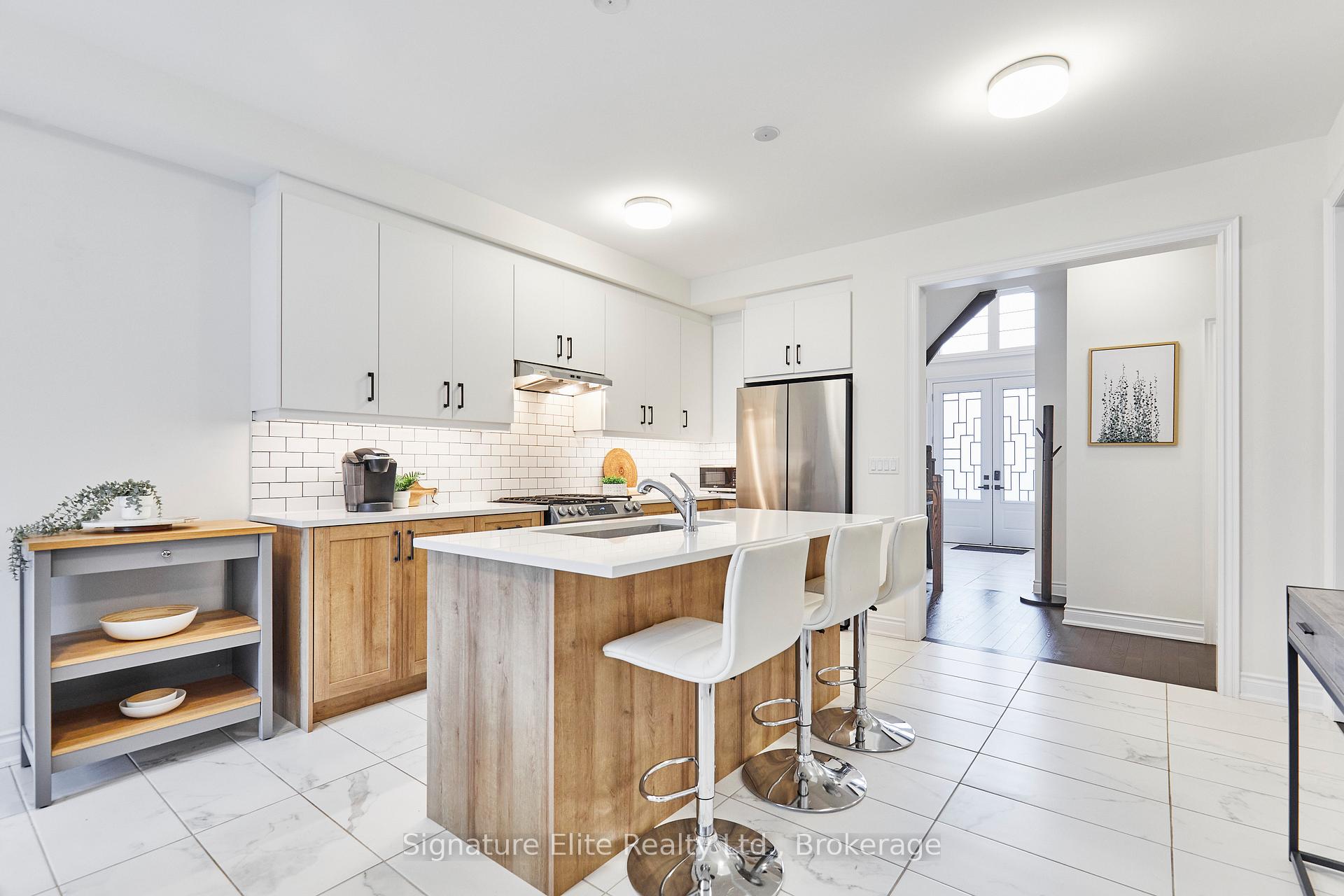Photo 6 of 1344 Blackmore Street, Innisfil, Alcona — HOMEH