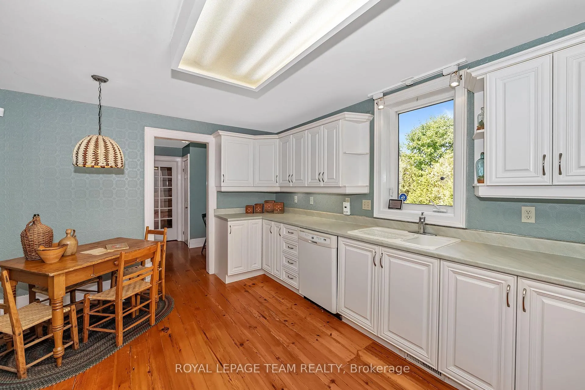 Photo 8 of 2307 Scrivens Drive, Ottawa, Osgoode Twp North of Reg Rd 6 — HOMEH