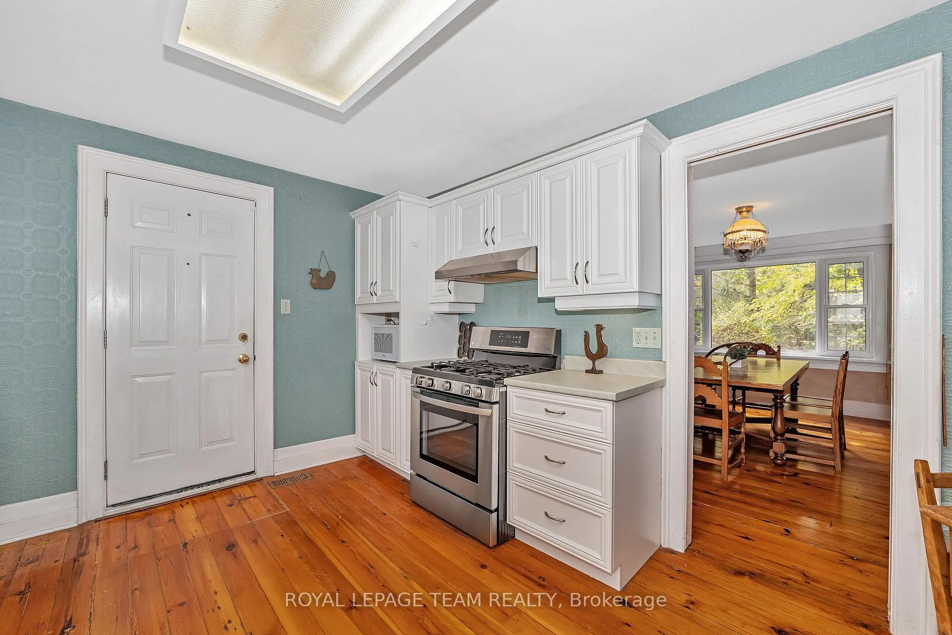 Photo 9 of 2307 Scrivens Drive, Ottawa, Osgoode Twp North of Reg Rd 6 — HOMEH