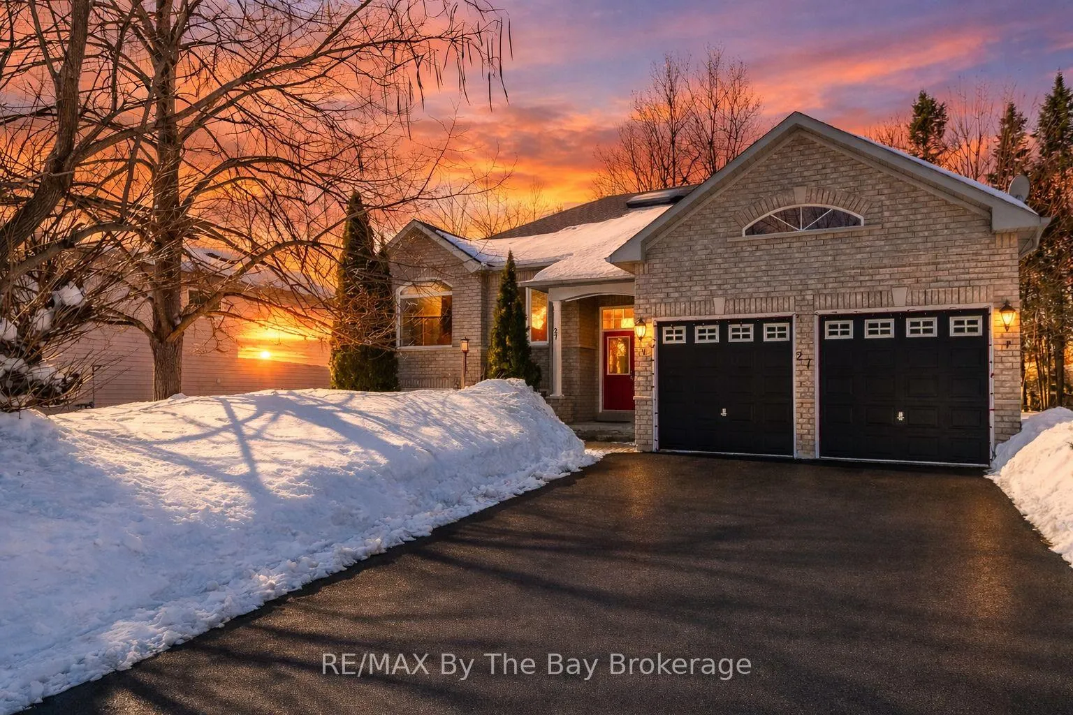 Photo 1 of 27 Silversands Crescent, Wasaga Beach — HOMEH