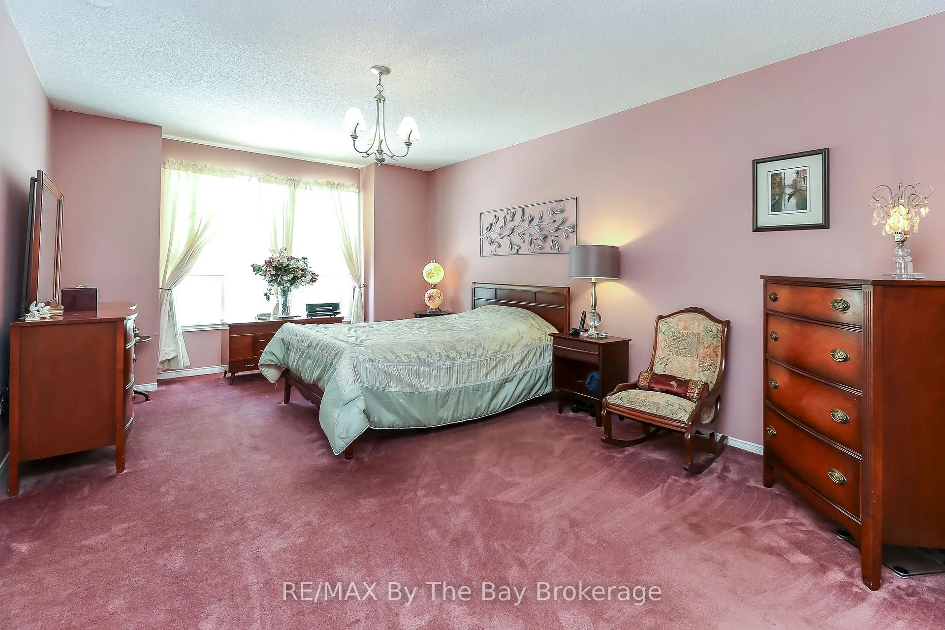 Photo 5 of 27 Silversands Crescent, Wasaga Beach — HOMEH